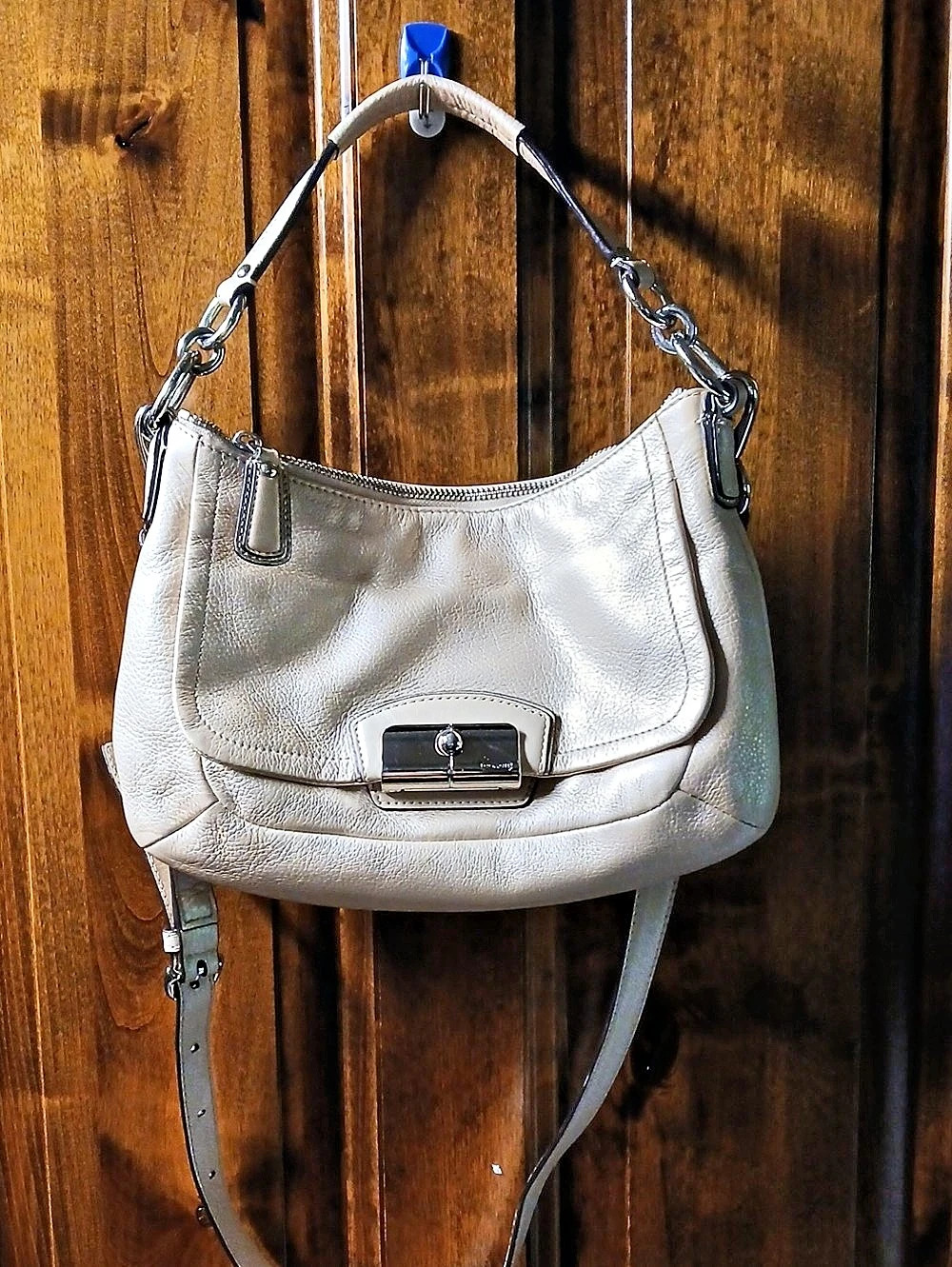 Coach Turnlock Hobo in Pebble Leather Shoulder Bag, White